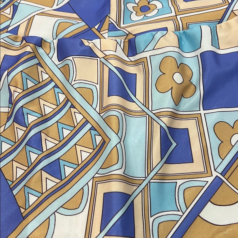 Geometric Patterned Bikini Bottom size medium - Picture 6 of 9